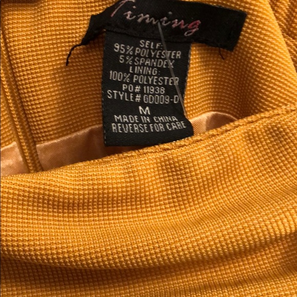 Dress - Picture 4 of 4